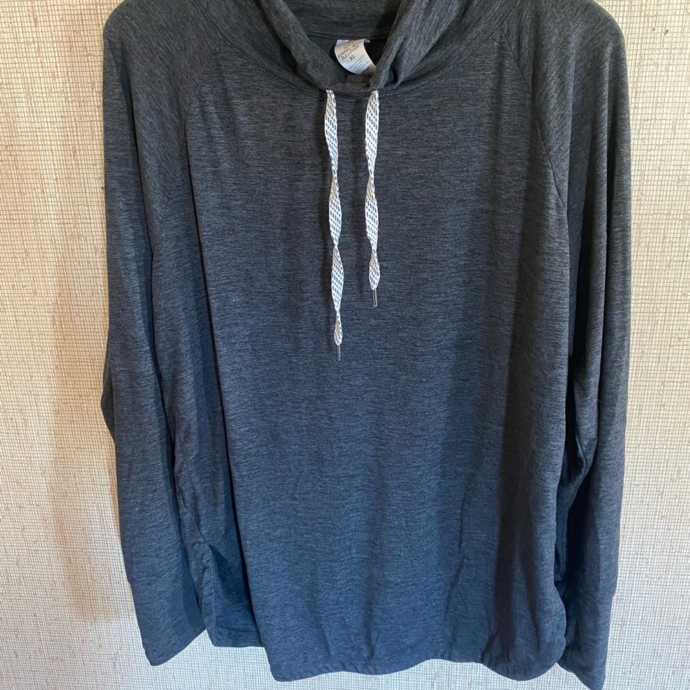 Women’s Long-Sleeve Heather Charcoal Hooded Shirt